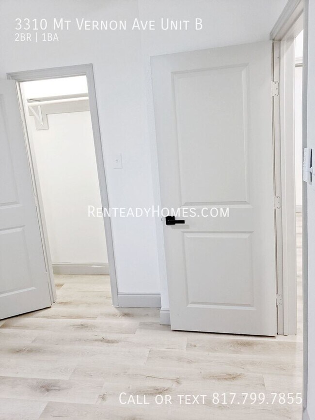 Building Photo - 3310 Mt Vernon Ave Unit B