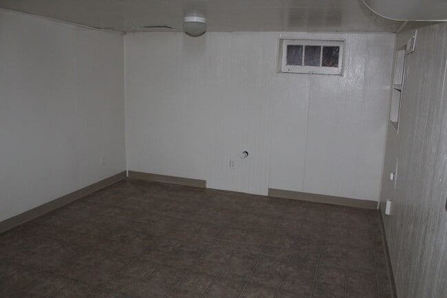 Building Photo - 1835 Melrose St