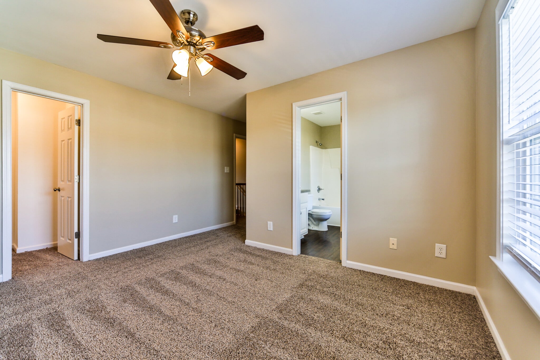 Building Photo - 304 Whitehall Ct