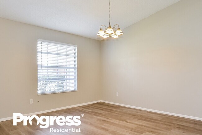 Building Photo - 938 N Jerico Dr