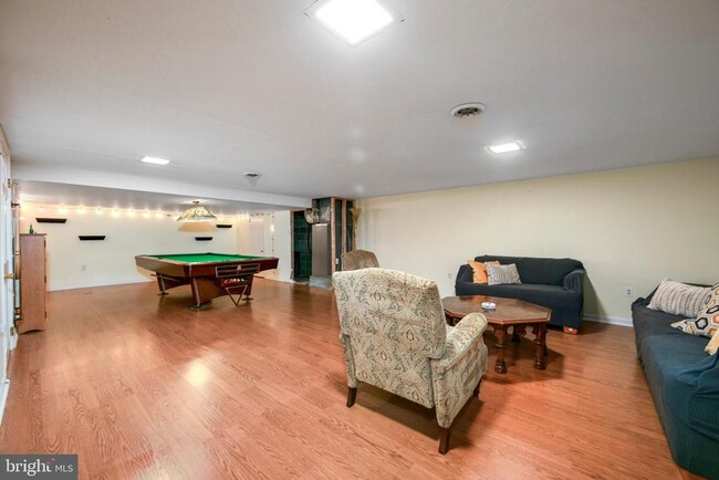 Building Photo - 723 Kings Croft Dr