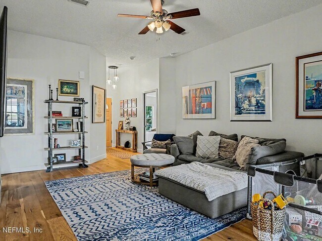 Building Photo - 87159 Chesapeake Ave