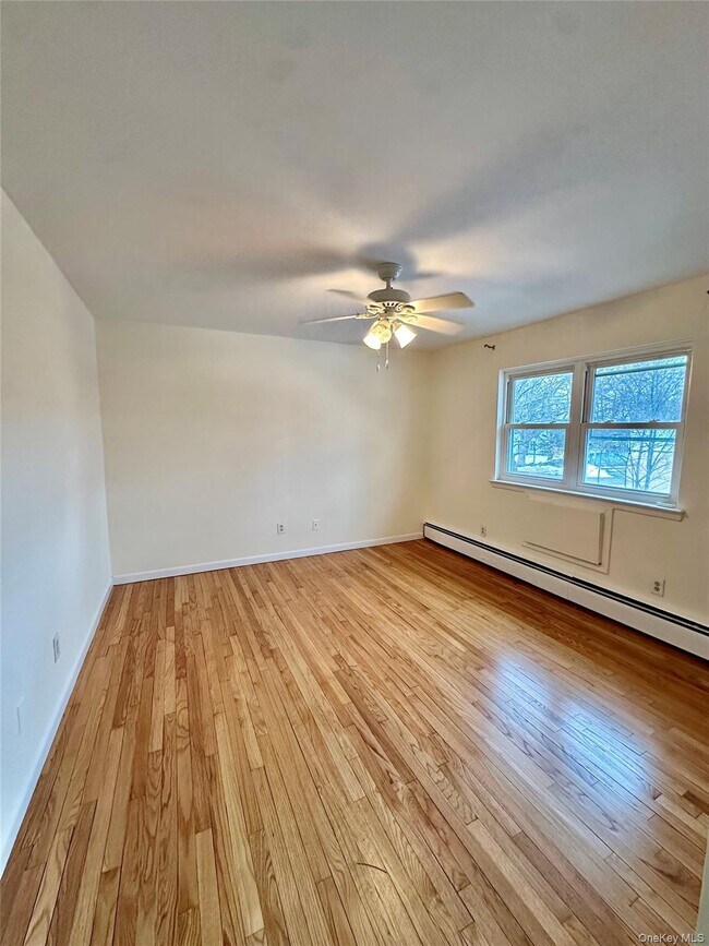 Building Photo - 174 N Middletown Rd