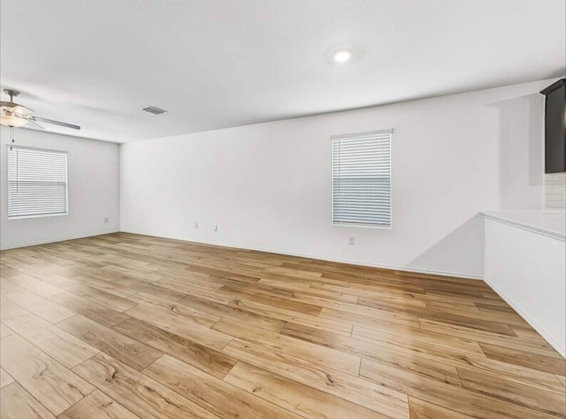 Building Photo - 10543 Sewell Cir