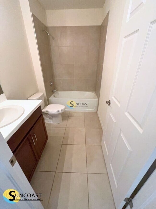 Building Photo - 523 SW 31st St