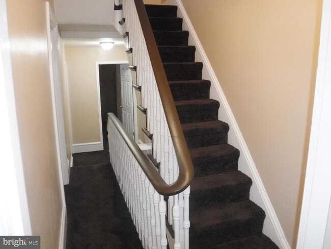 Building Photo - 540 George St