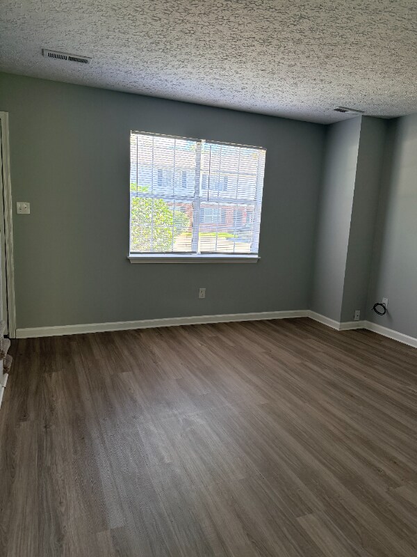 Building Photo - 33 Fonda Dr