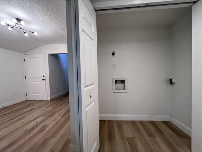Building Photo - Desirable Sodo District, this spacious 2 b...