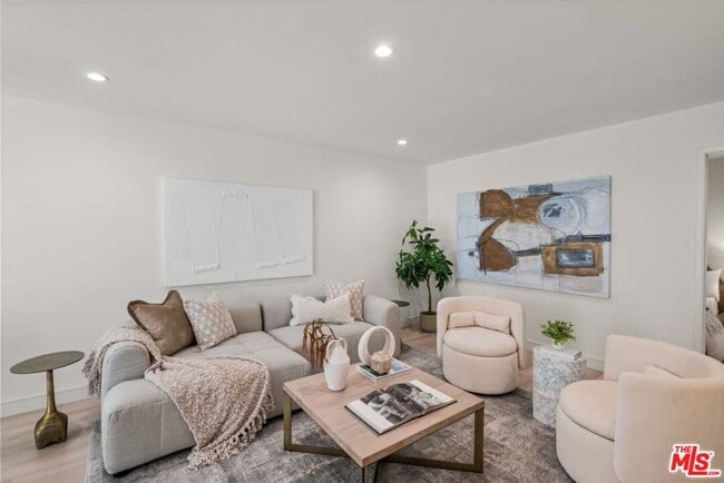 Building Photo - 10747 Wilshire Blvd