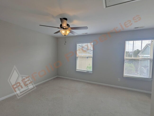 Building Photo - Great Location 3 Story 3 Bedroom, 3.5 Bath...
