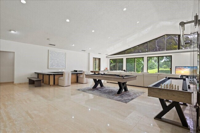 Building Photo - 5304 Woodlands Blvd