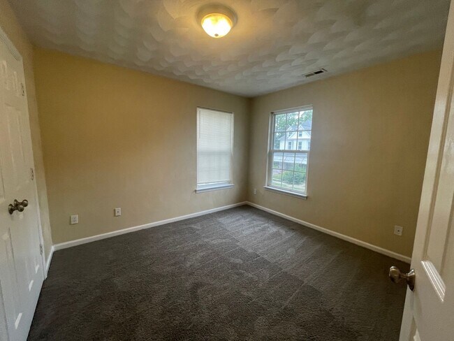 Building Photo - GORGEOUS SINGLE FAMILY 3BR/2.5BA PARK PLAC...