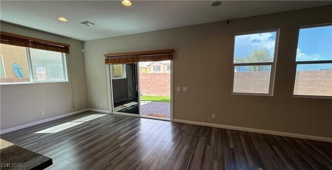 Building Photo - 6387 Ashland Crst St