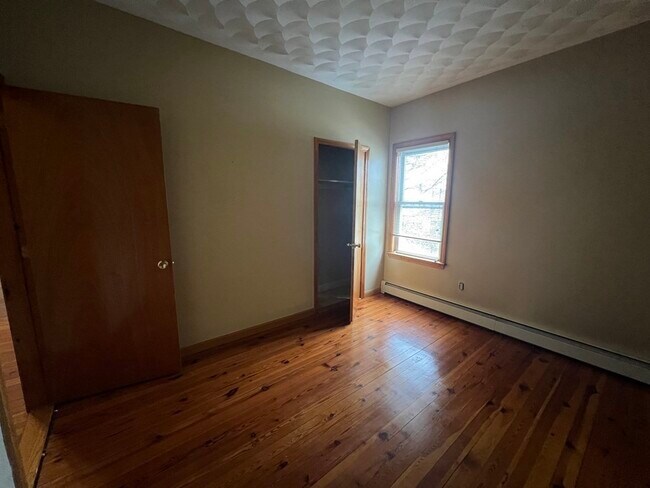 Building Photo - 297 Jefferson St