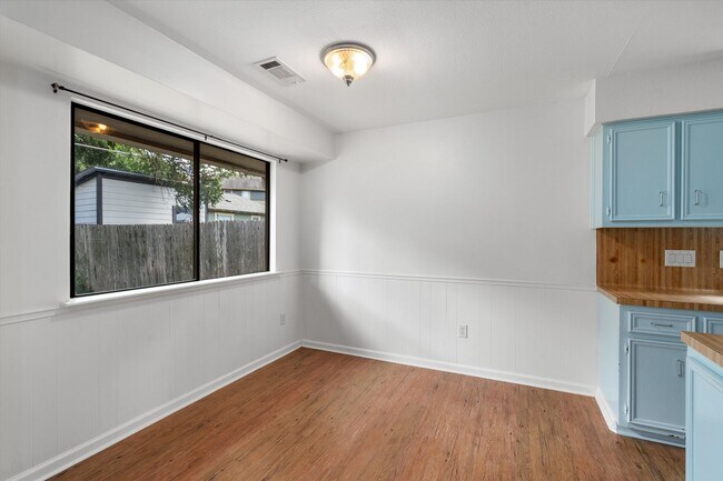 Building Photo - Amiable 3 Bedroom, 2 Bath Home in Anderson Mill