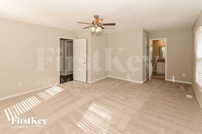Building Photo - 6831 Van De Rohe Dr