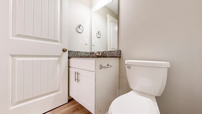 Building Photo - Beautiful Townhome in Pleasant Hill! Coming April!!