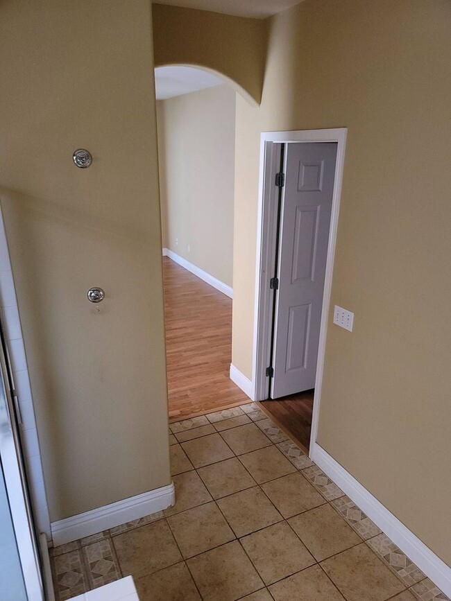 Building Photo - 5320 Crestpoint Watch Ct