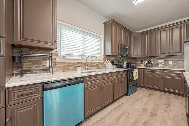 Building Photo - 3042 Crestbrook Bend Ln