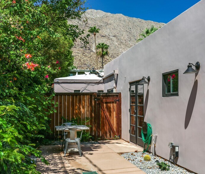 Building Photo - 133 Ocotillo Ave