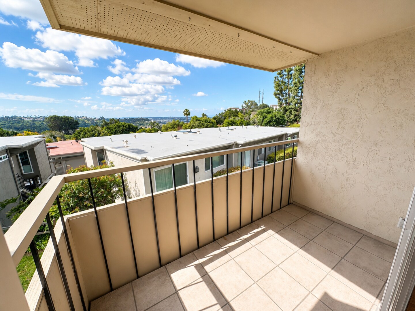 Building Photo - 6337 Caminito Andreta