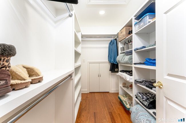 Building Photo - 280 Old Lambert Rd