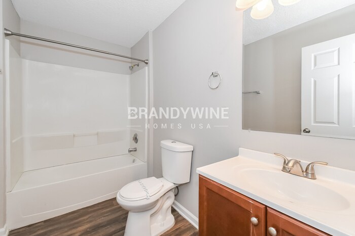 Building Photo - 2060 Felch Ave