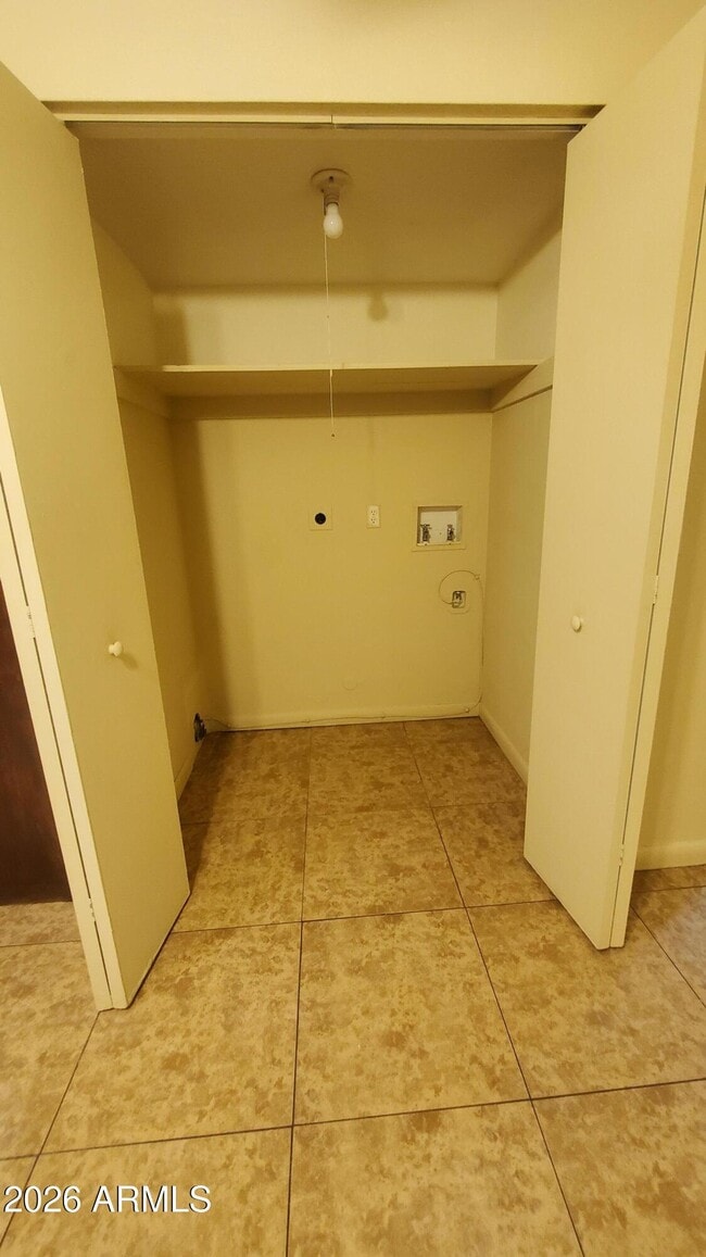 Building Photo - 4776 W Vía Cynthia