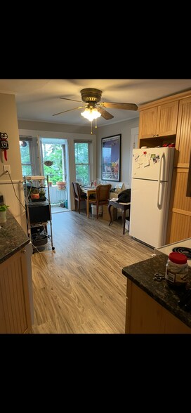 Kitchen 4 - 29 Bungalow Ave