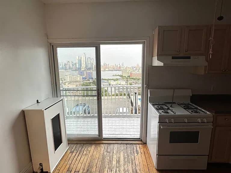 Building Photo - 1200 Palisade Ave