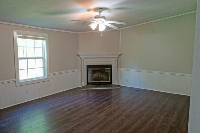 Building Photo - 6489 FM 244