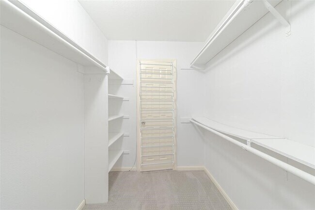 Building Photo - 2444 Bering Dr