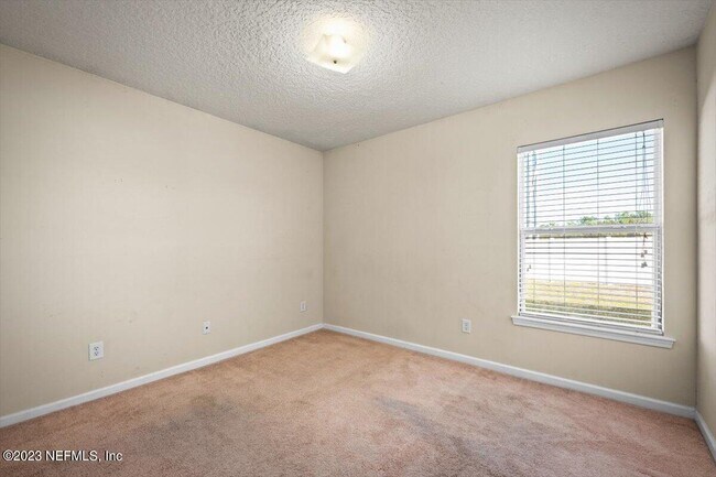 Building Photo - 929 Raindrop Ln