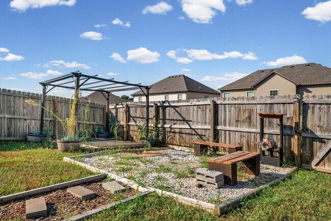 Building Photo - 1378 Dan Brown Dr