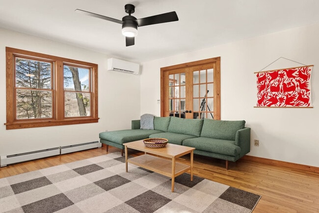 Building Photo - 444 John Rice Rd