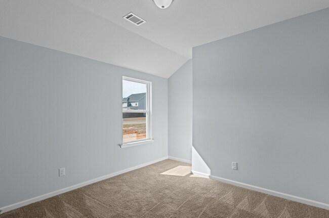 Building Photo - 8922 Snelling Dr
