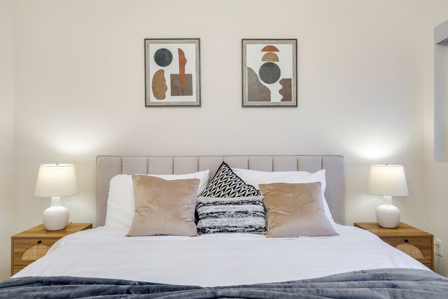 Building Photo - 8042 14th Ave NW