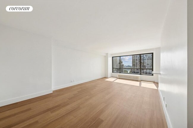 Building Photo - 501 E 87th St