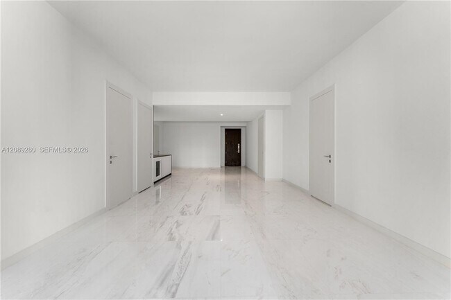 Building Photo - 300 Biscayne Blvd Way