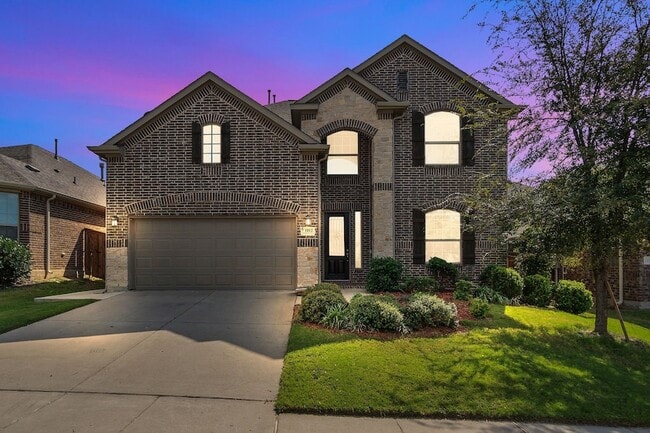 Building Photo - 1012 Summer Ln