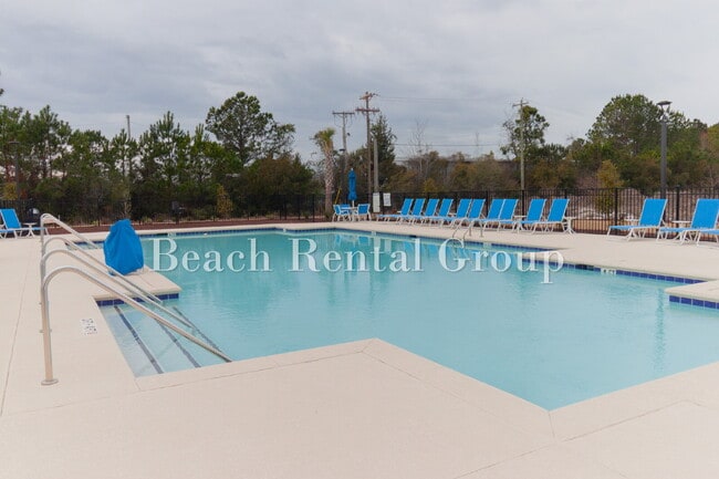 Building Photo - Gorgeous End Unit in Myrtle Beach