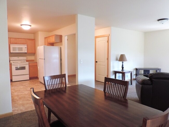 Building Photo - Beautiful 3bedroom 2 bath townhouse FOR SA...