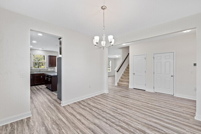 Building Photo - Spacious 4bd/3ba in Franklinton