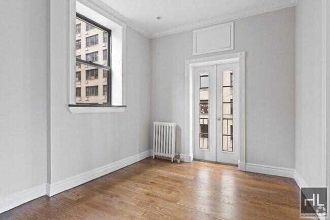 Building Photo - 326 E 35th St