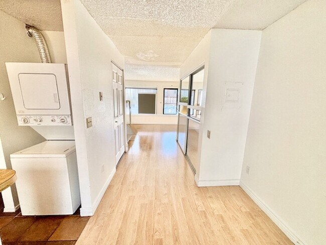 Building Photo - 17315 E Rice Cir