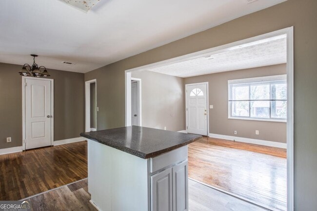 Building Photo - 2833 Cardo Dr NW