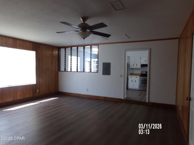 Building Photo - 6909 Winona St