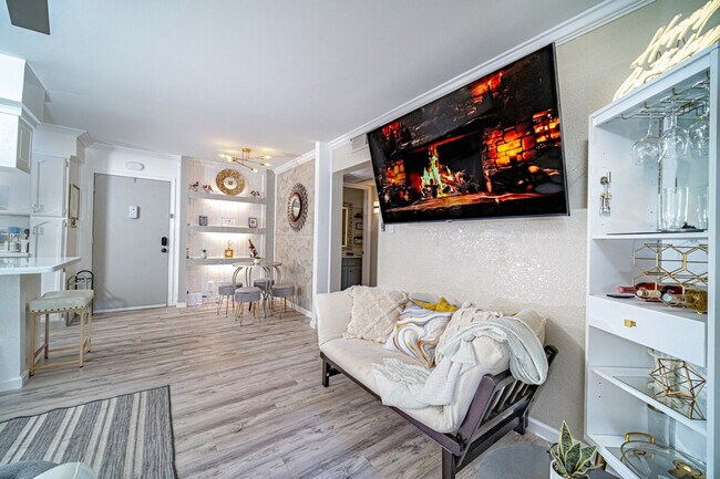 Building Photo - 910 Duncan Ln