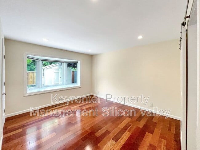 Building Photo - 772 Springwood Dr