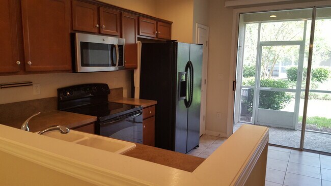 Building Photo - 11441 Summerview Cir